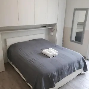 Riviera 2*, Санремо Италия
